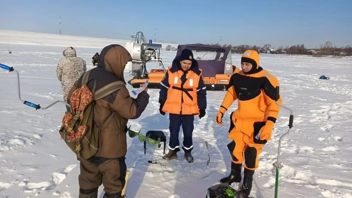 Новочебоксарские спасатели и инспенктор ГИМС выходят в рейды: весенний лед не прощает ошибок