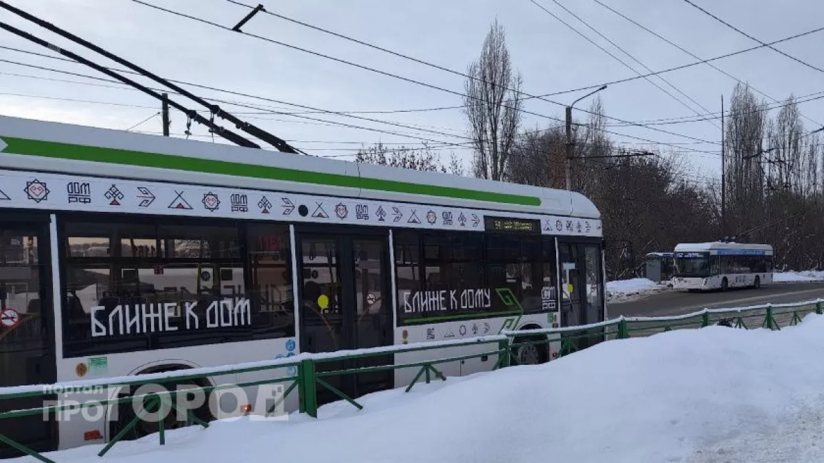 Маршрутки отменяют, и жители Чебоксар и Новочебоксарска пересаживаются на троллейбусы: поток перевалил за 7 миллионов человек в год