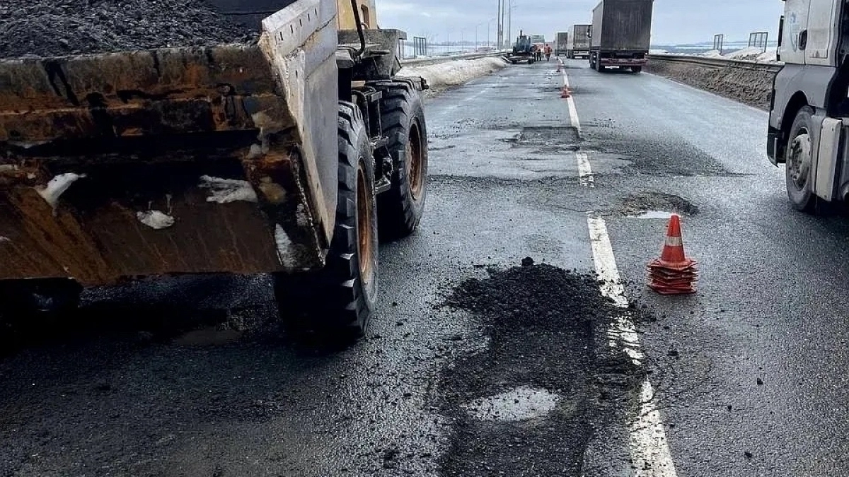 Дорожники завершили весенний ремонт выезда из Новочебоксарска