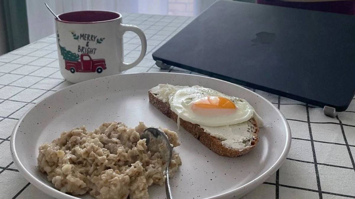 Бутерброд, который лучше не есть на завтрак: предупреждение диетолога заставит вас пересмотреть меню