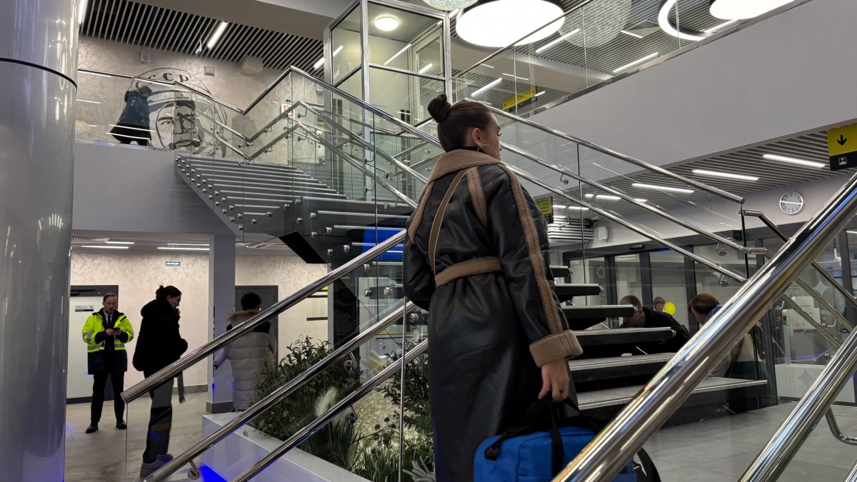 Хитрость опытных путешественников: зачем оставлять пустую бутылку после досмотра в аэропорту