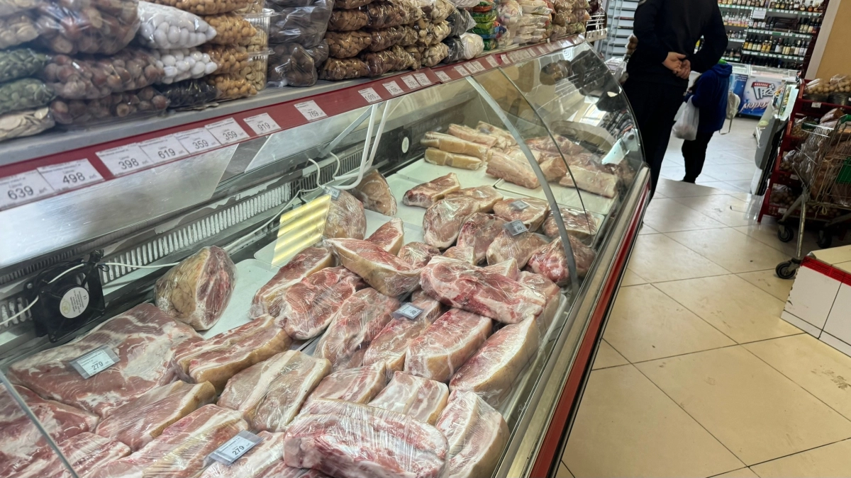 «Мясо с подвохом»: 3 признака, что вас обманывают на рынке — рассказывает эксперт