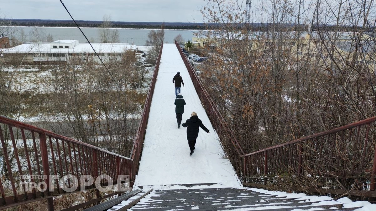 Новочебоксарцы высказались за светящуюся арку вместо глухого навеса над пешеходным мостом в Иваново