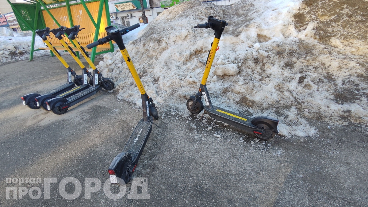 На улицах Новочебоксарска снова появились самокаты: ПДД на них тоже распространяются