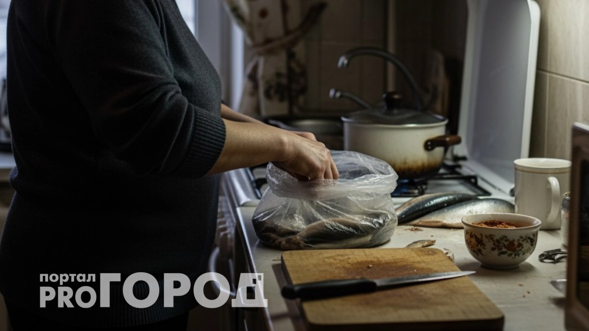 Я перестала покупать магазинную селедку и солю ее в пакете – вкус так поражает, что гости просят добавку