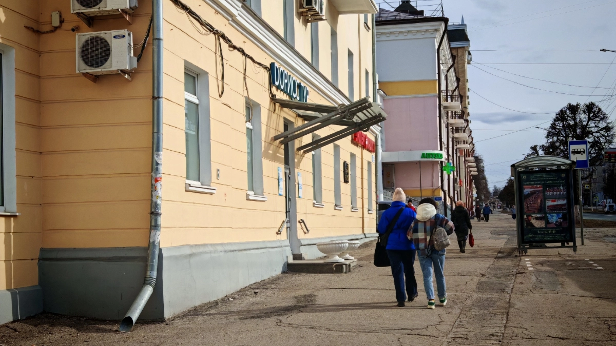 Убирайте куртки подальше: синоптики заявили, что апрель в России будет теплее нормы — смотрите прогноз 