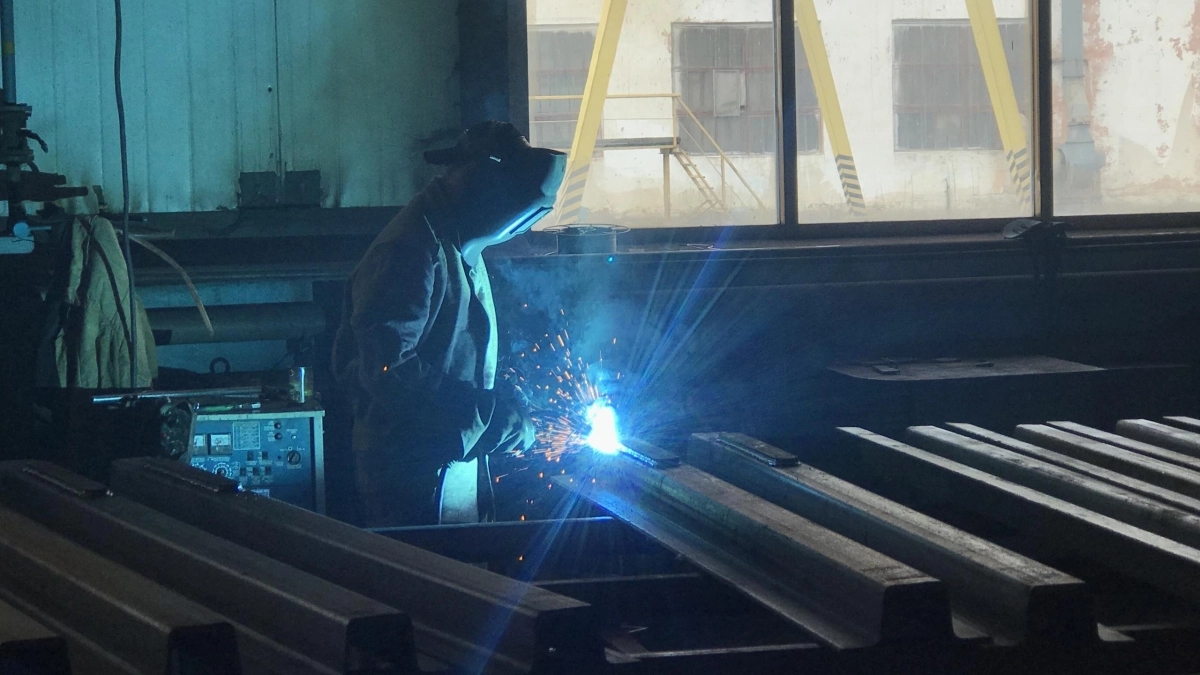 Сотни тысяч в месяц без вахты: топ высокооплачиваемых вакансий Чувашии