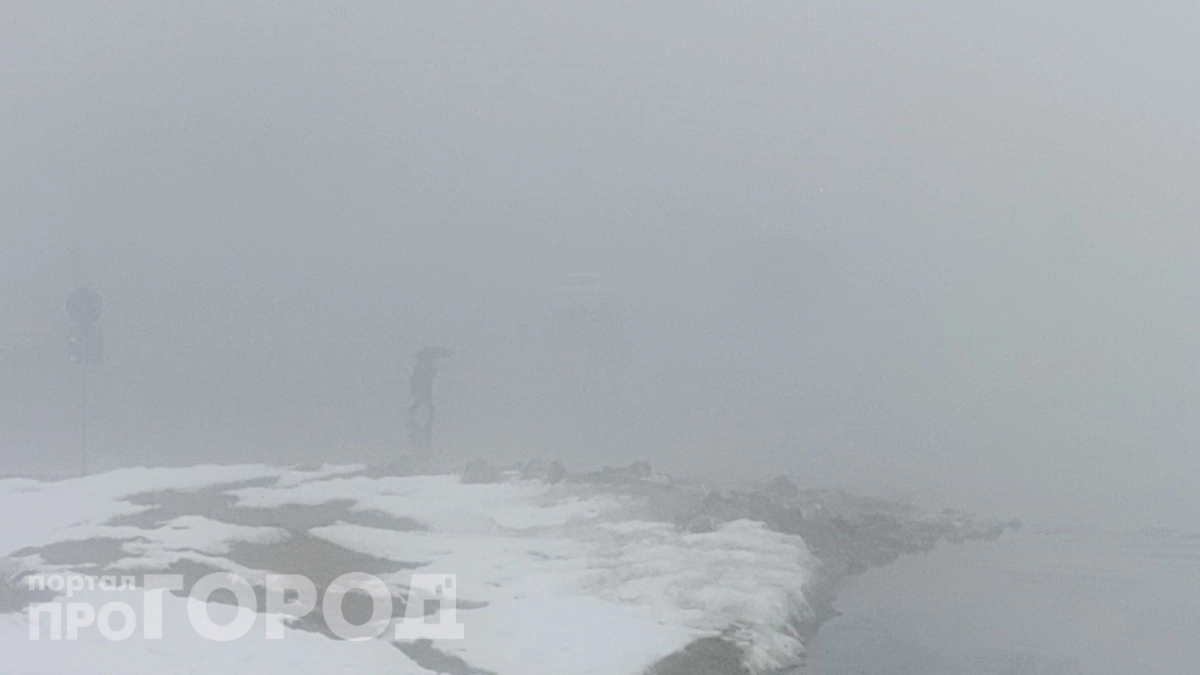 В Новочебоксарске из-за тумана значительно сократилась видимость: движение на улицах замедлилось