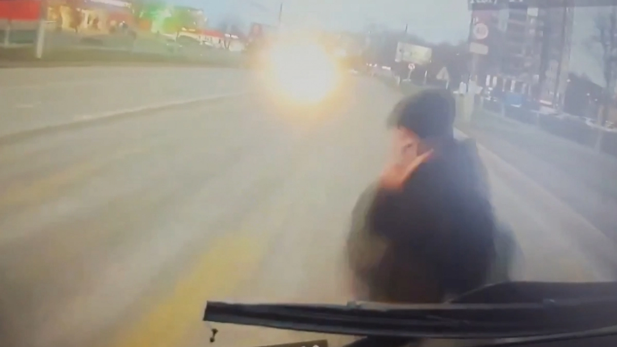 Суд над водителем троллейбуса, повышение цен на садики и инвестиции в благоустройство: главные новости за 7 апреля