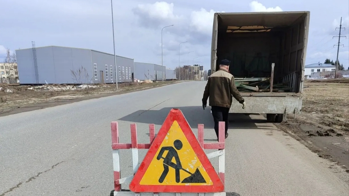 Водителей из Новочебоксарска предупреждают о проседшем асфальте