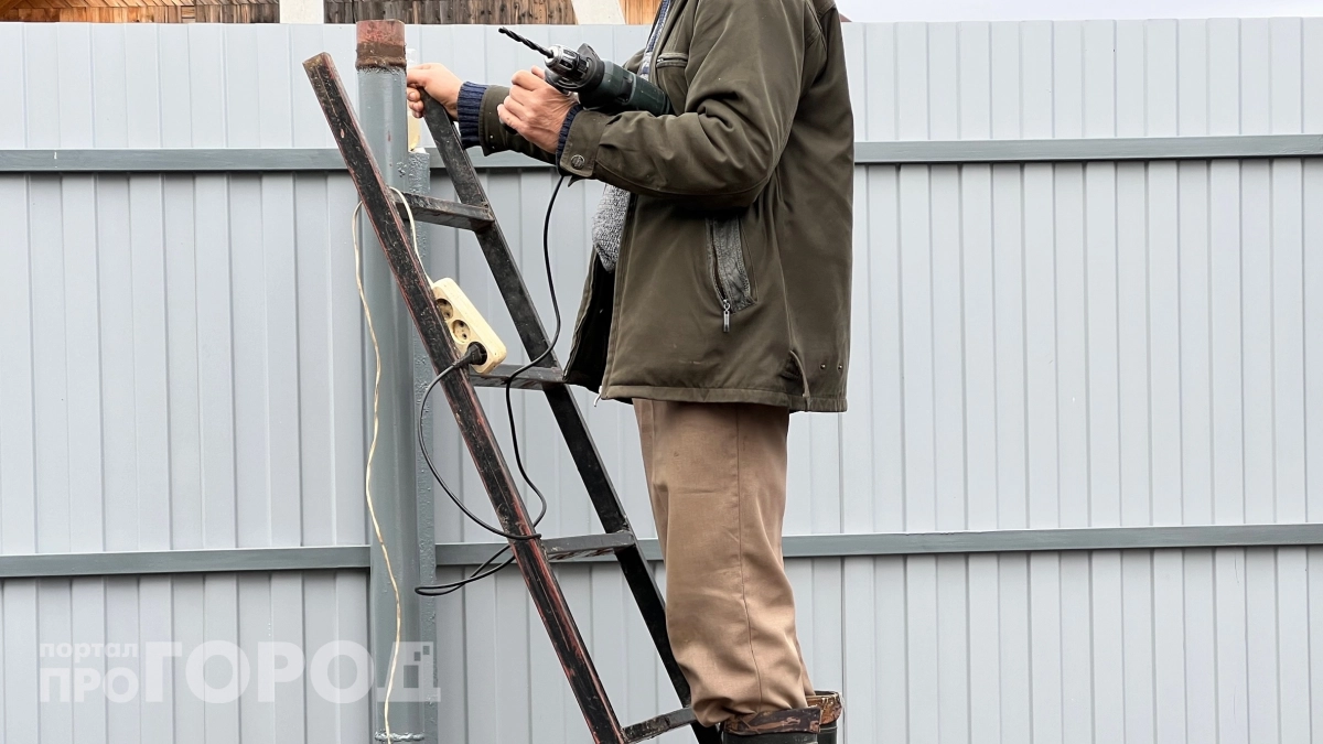 Профлист — прошлый век: как сделать забор в 5 раз дешевле и круче — 40 тысяч вместо 200