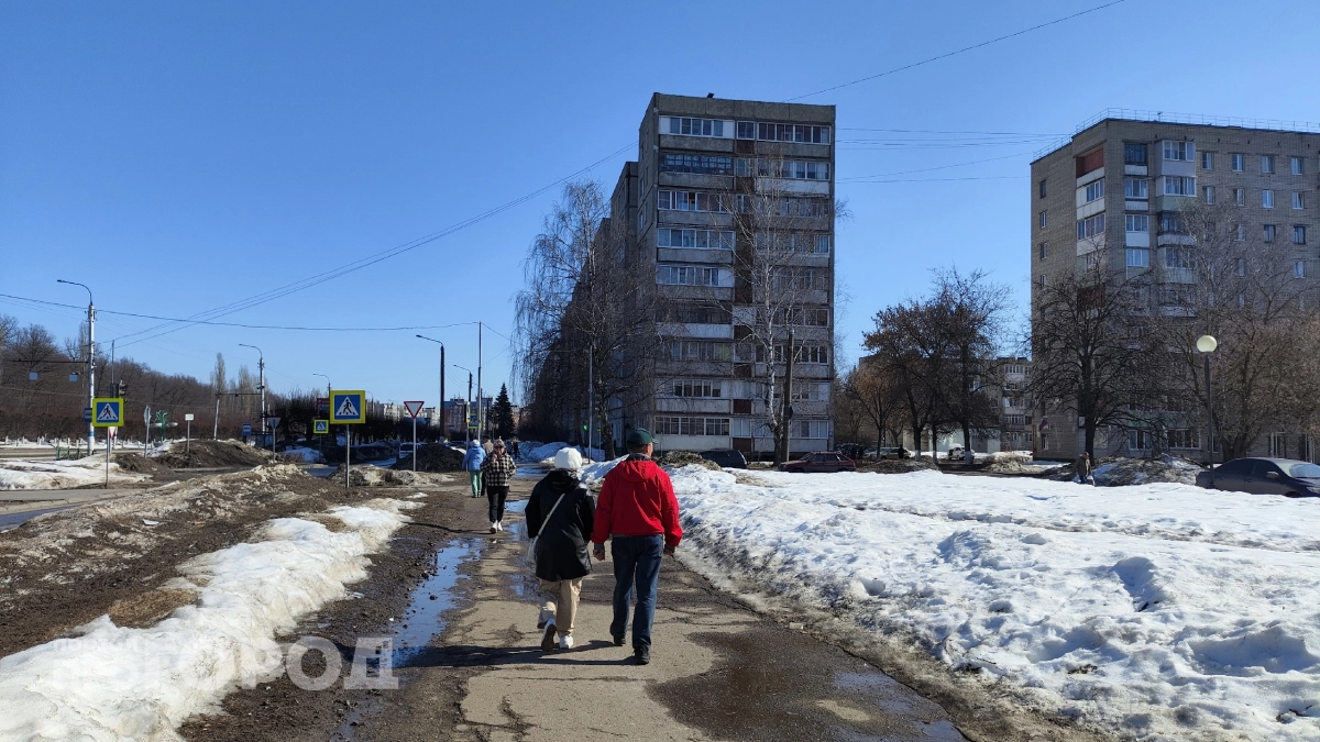 Молчите любой ценой: 4 вещи, о которых никогда не рассказывают умные люди - даже родителям