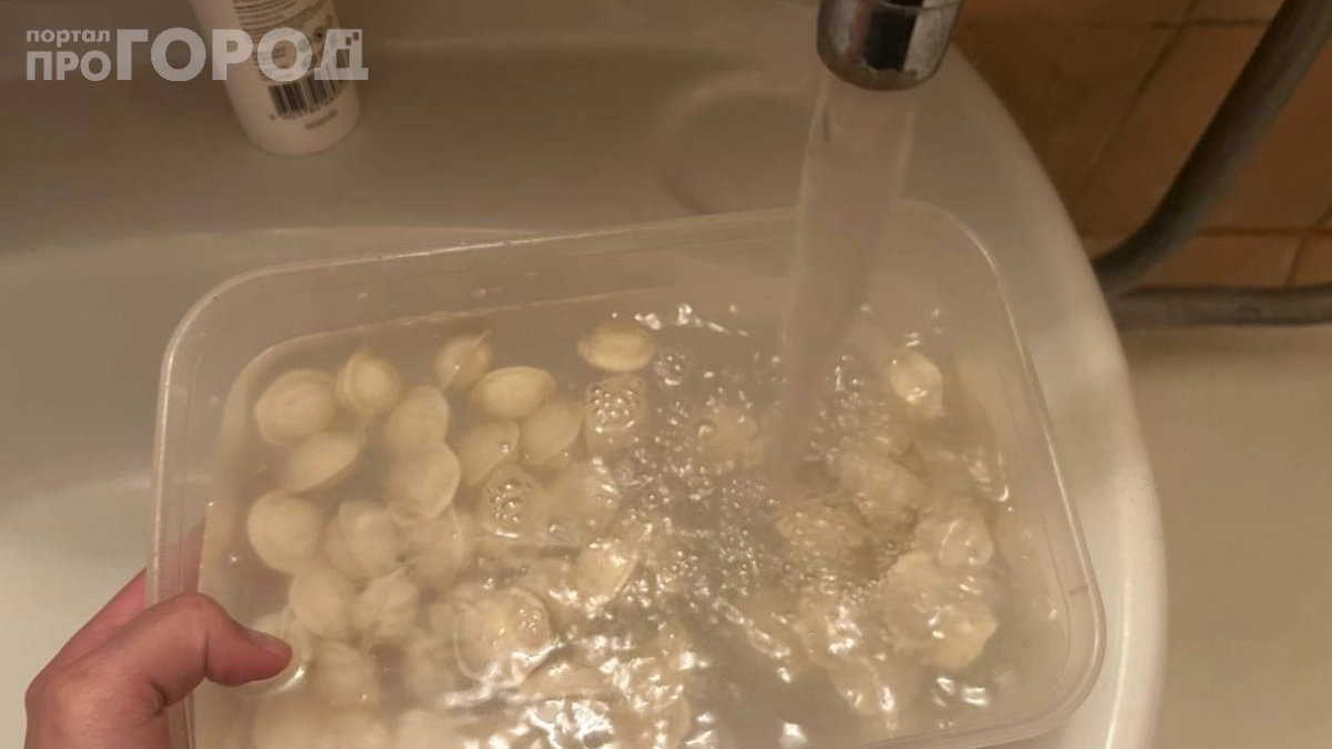 Японка ахнула, когда увидела, что мы моем пельмени и кидаем их в кипящую воду: вот правильный способ