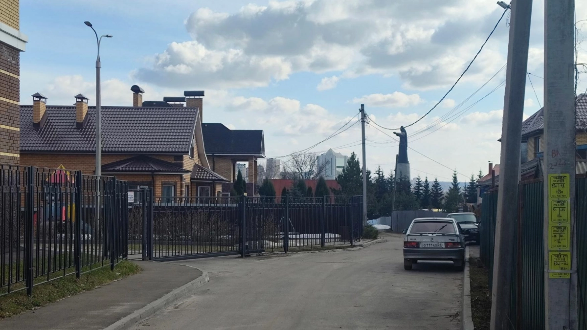 Порывы ветра до 17 м/с: в Чувашии объявлен жёлтый уровень опасности