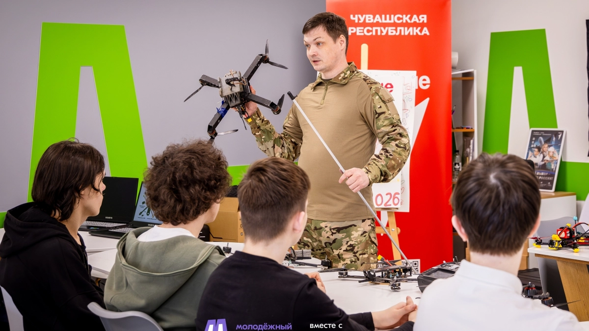 Новочебоксарские волонтеры научились тонкостям работы с БПЛА