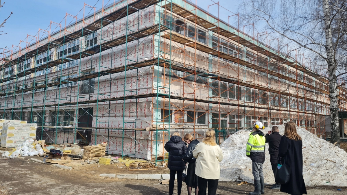 В Новочебоксарске продолжается капитальный ремонт школы № 14