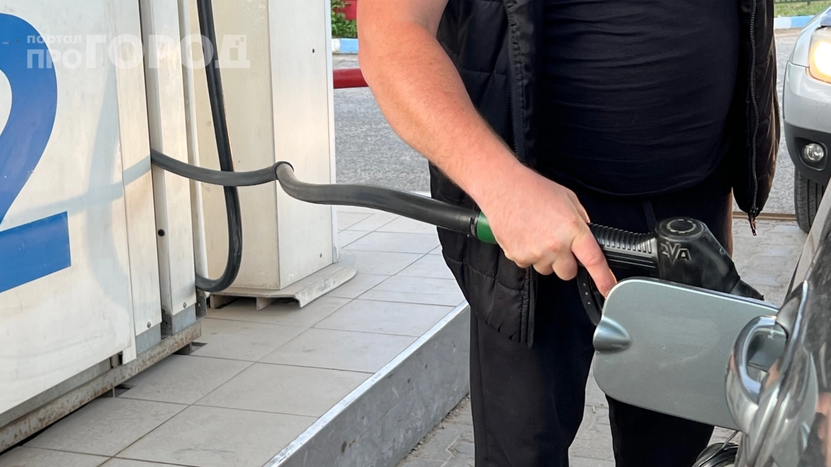 Никогда не заливайте полный бак: это прямой путь к поломке — что скрывают на АЗС и почему вы теряете деньги