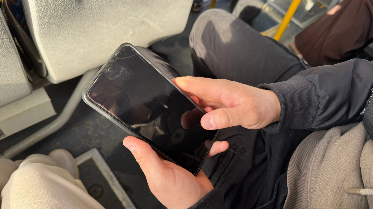 Почему сотовый оператор настойчиво просит подтвердить паспортные данные: сделайте это уже сейчас - юрист раскрыл правду