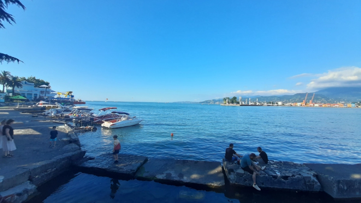 Пахать на майские на даче больше не тренд: 10 мест у моря, где пенсионеры отдыхают вместо грядок — дёшево, тепло и без т