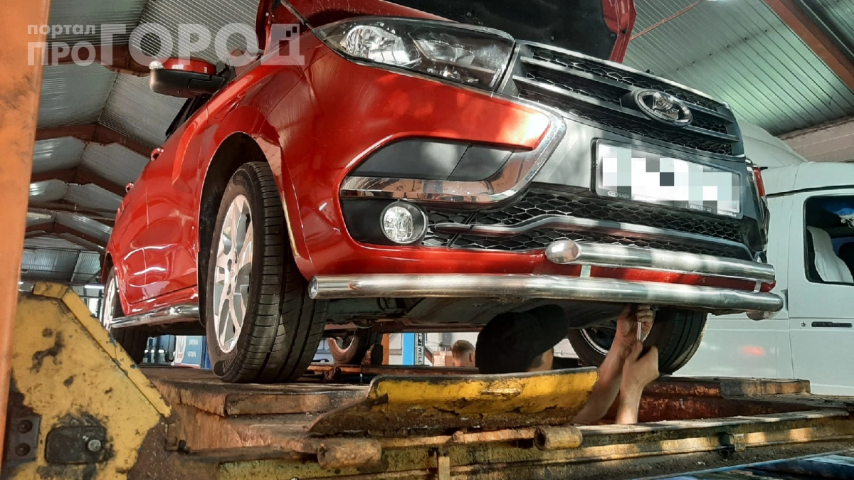 Делаю это раз в год — и фары всегда как новые: простой способ убрать желтизну без автосервиса