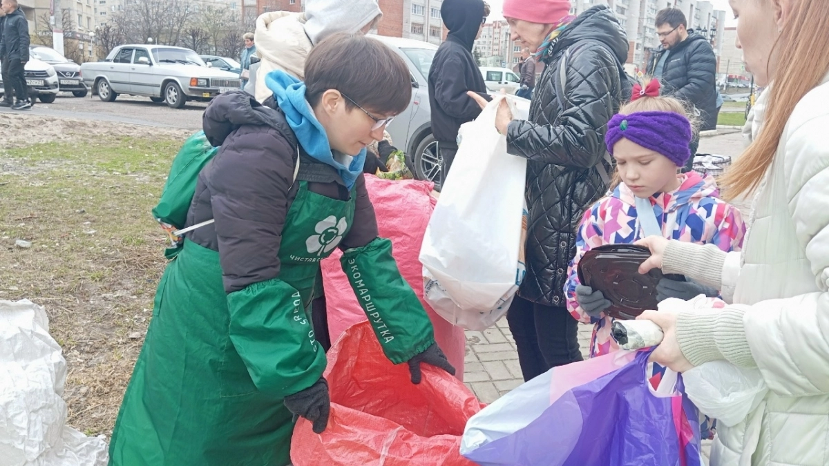 В Новочебоксарске и Чебоксарах волонтеры собрали свыше трех тонн вторсырья для переработки