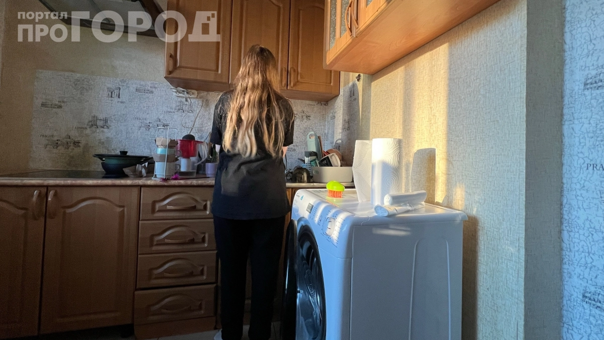 Их необходимо мыть, но этого никто не делает: 4 тайных места на кухне, которые лидируют по антисанитарии