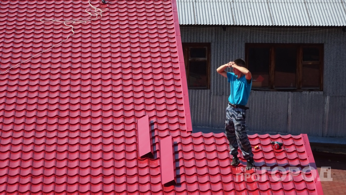 Крыша из профнастила по весне больше не течет: дедовский способ герметики стыков - устойчив к любой непогоде