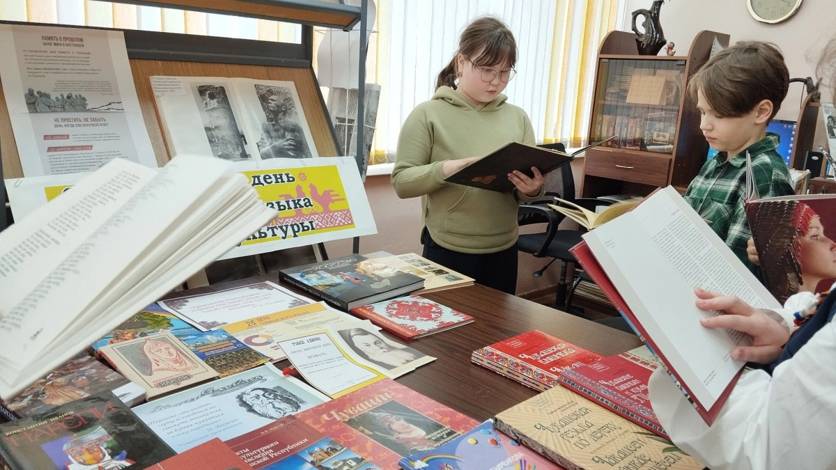 Учащиеся новочебоксасркой Школы искусств погрузились в мир фестиваля чувашского искусства 