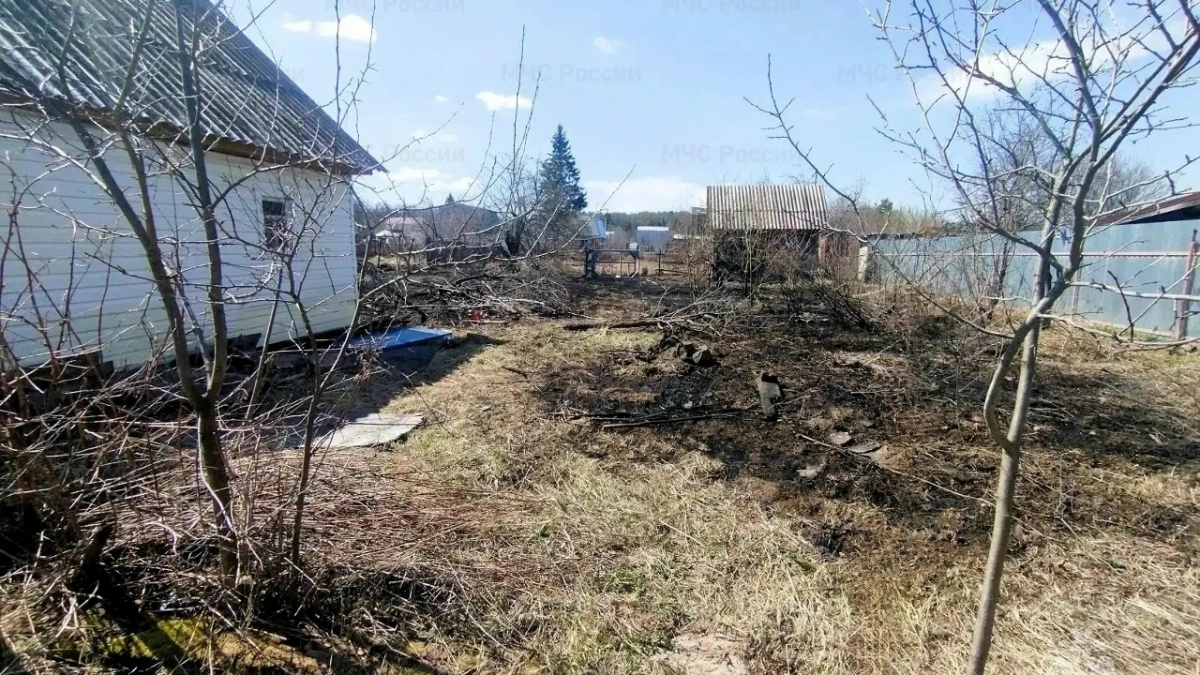 В Мариинско-Посадском районе пенсионерка нечаянно устроила пожар и получила ожоги