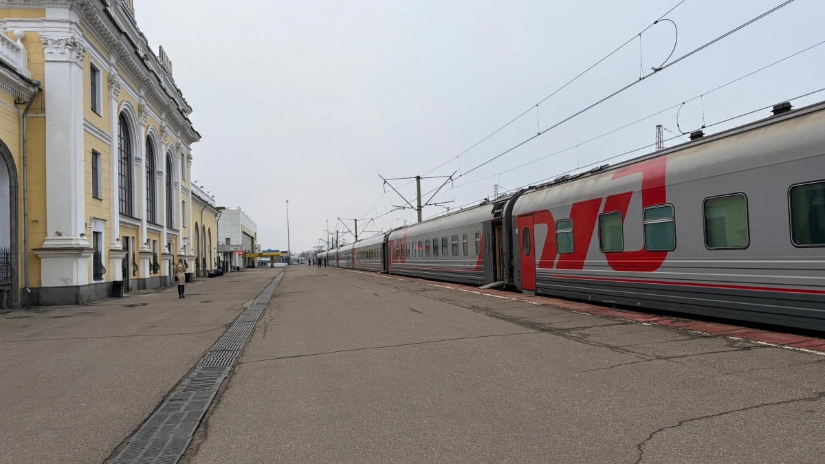Купил билет в СВ вдруг заходит пара из плацкарта и просит поменяться местами: как грамотно поступить – лайфхак туриста