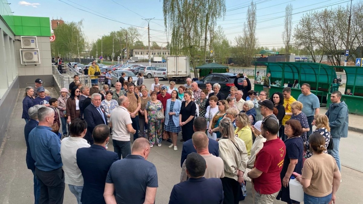 Жители микрорайона Иваново встретились с главой Новочебоксарска