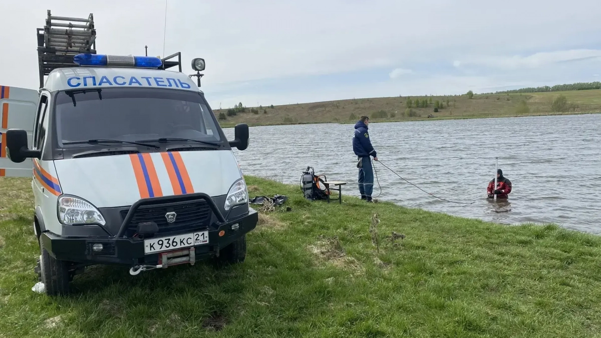 Водолазы Чувашии подняли со дна 145 водоёмов шины, стекло и коряги