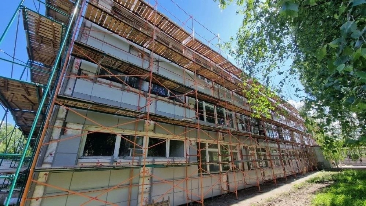 В новочебоксарской школе продолжается капитальный ремонт