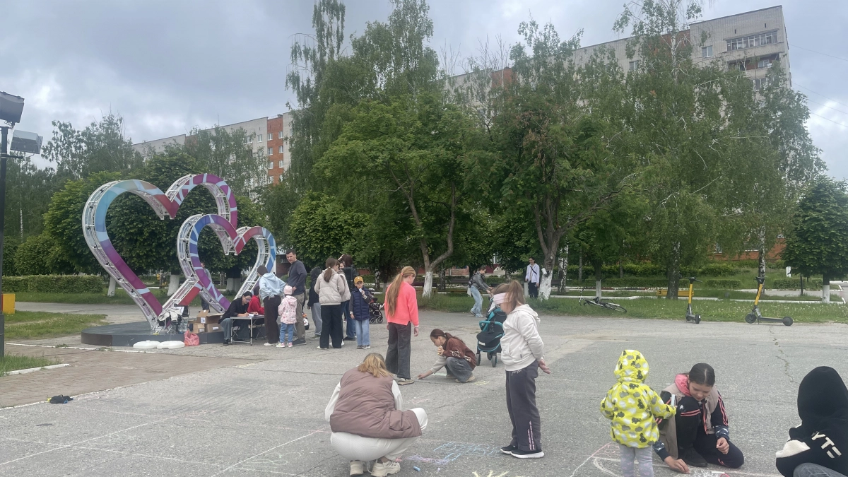 В Новочебоксарске прошел конкурс детских рисунков: ребята получили приятные подарки 
