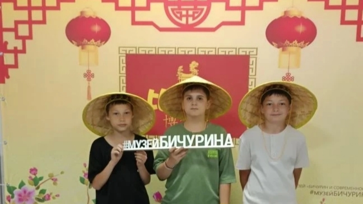 Новочебоксарские школьники побывали в музее человека, который "открыл" для России Китай