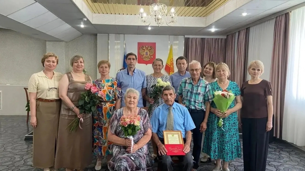 Новочебоксарская семья отметила золотой юбилей: в знак верности друг другу снова обменялись кольцами