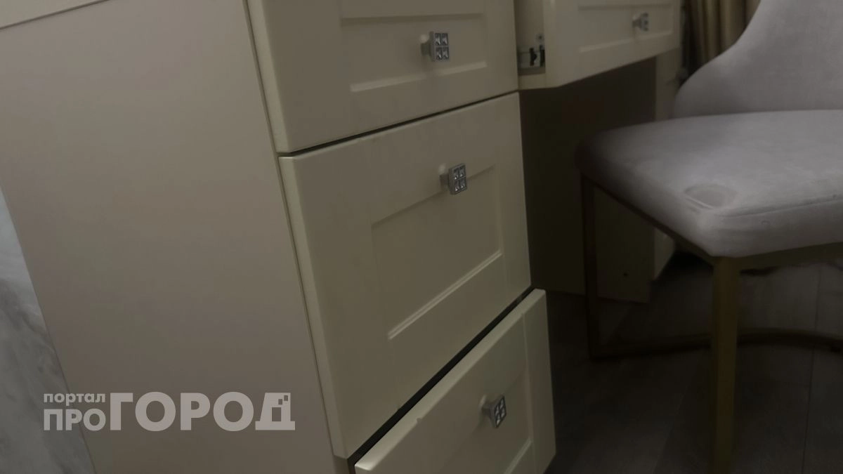 Царапина на мебели исчезает за 5 минут, а средство стоит 50 рублей