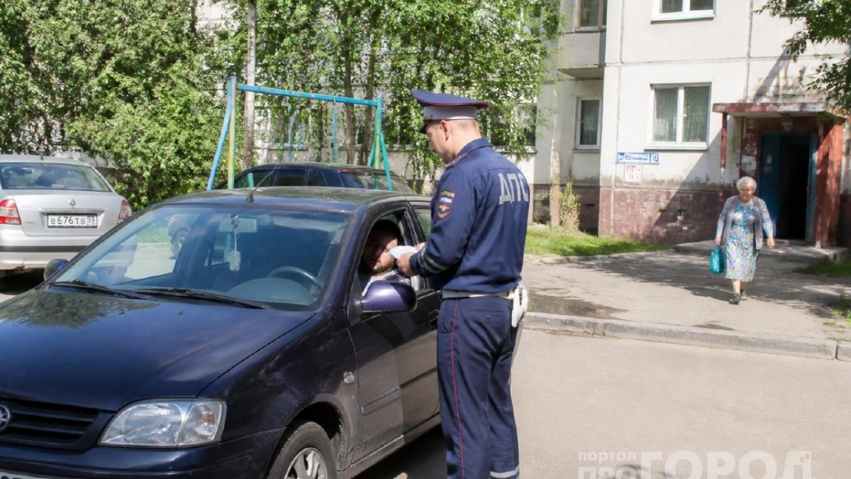 За что штрафуют водителей прямо у подъездов: «Я тут живу» больше не прокатит