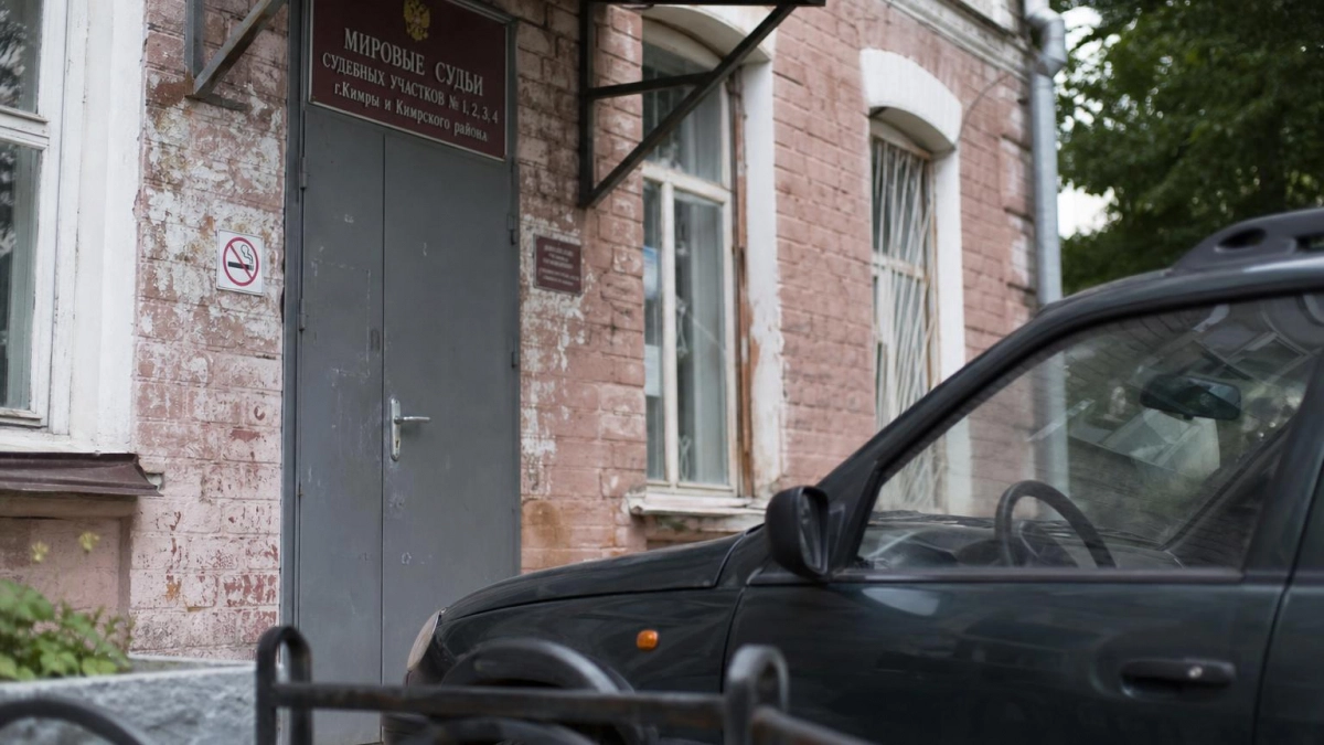 Менеджер Lada: люди смотрят на новый Largus, смеются и уходят за Haval М6