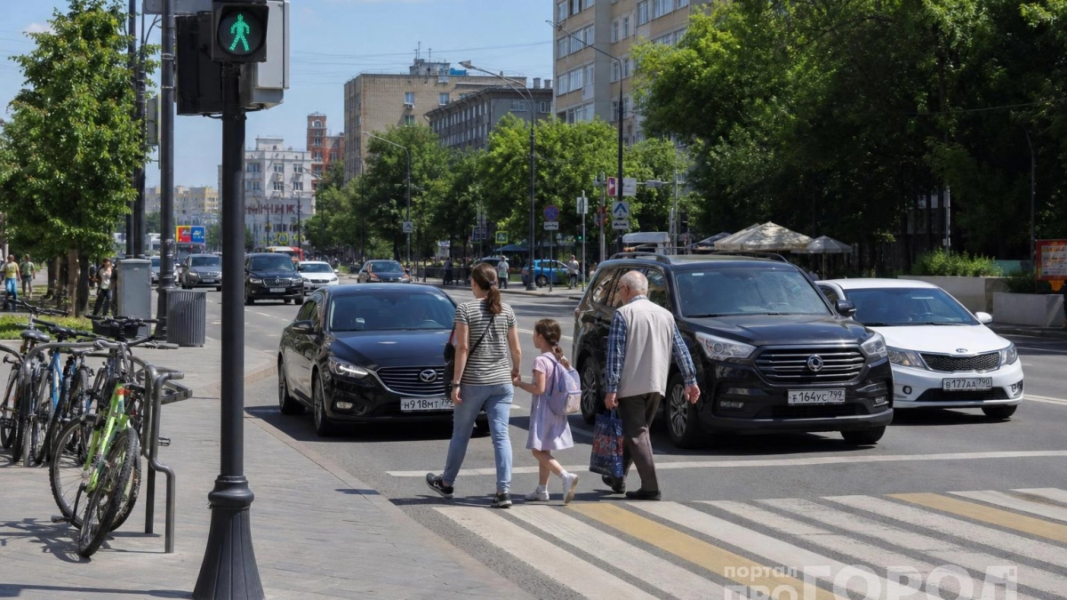 Больше не имеет значения, зашёл ли пешеход на зебру: как нужно уступать дорогу в 2026 году согласно обновлённым ПДД