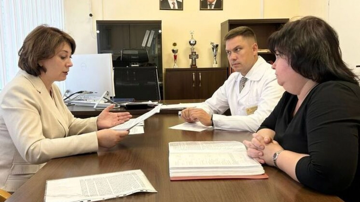 В Новочебоксарске министр здравоохранения Чувашии на приеме разобрала пять жалоб жителей