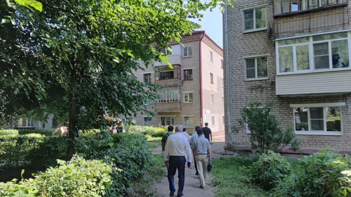 Власти Новочебоксарска провели обход "низов"