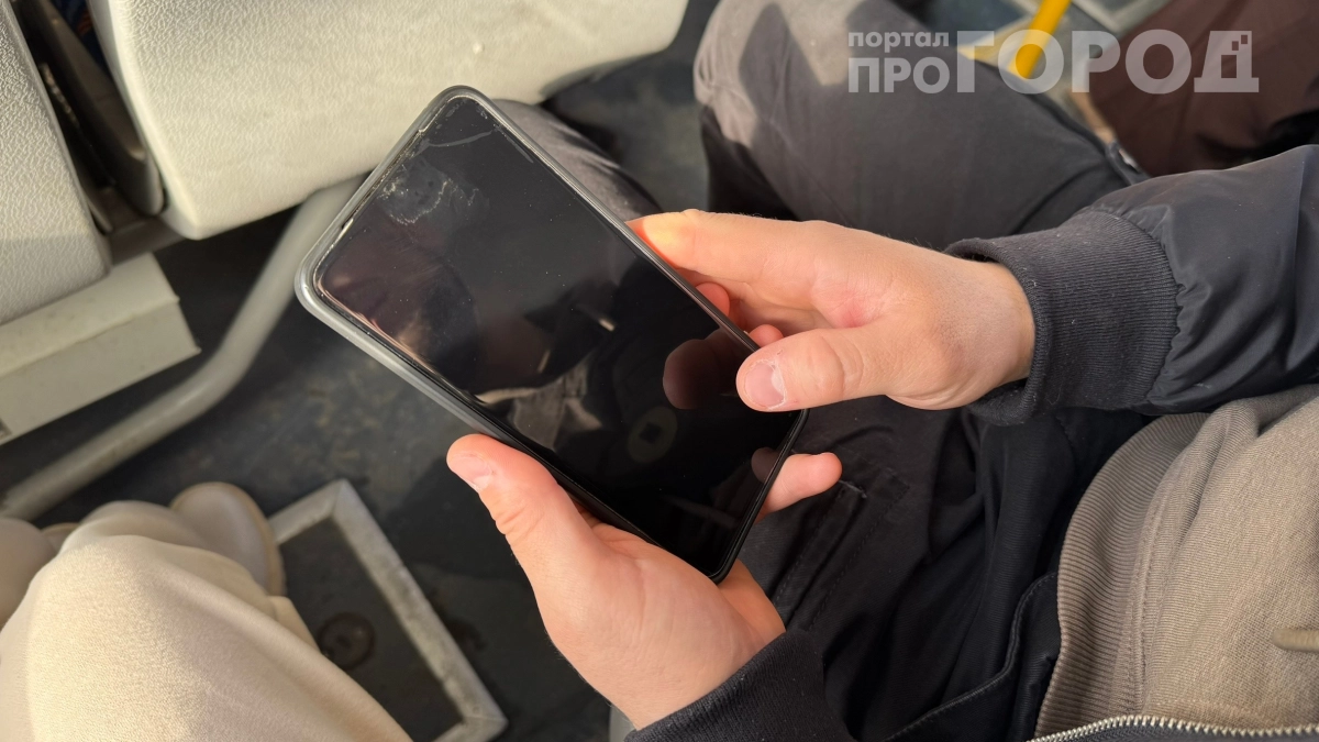 «Не кладите трубку»: почему даже короткий разговор может стоить вам состояния