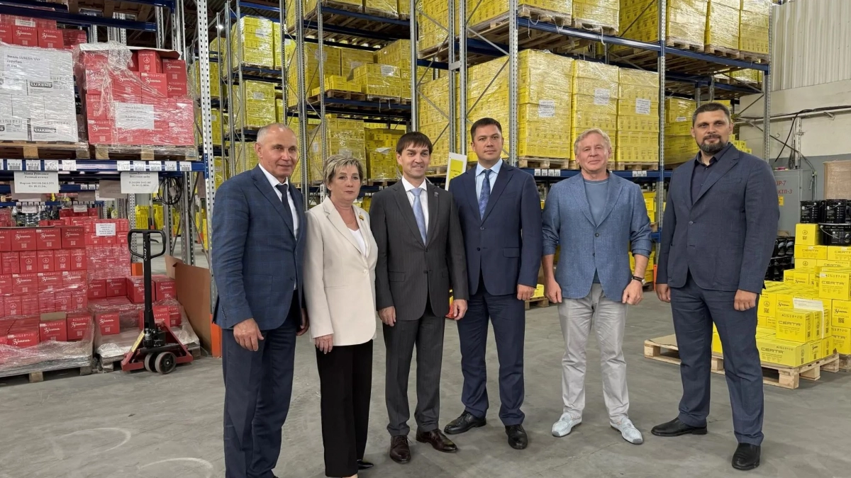 Новочебоксарское предприятие посетил министр промышленности Чувашии