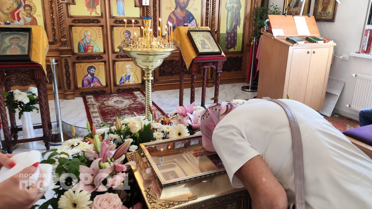 В храм Новочебоксарска привезли ковчег с частицей мощей святого Николая Чудотворца