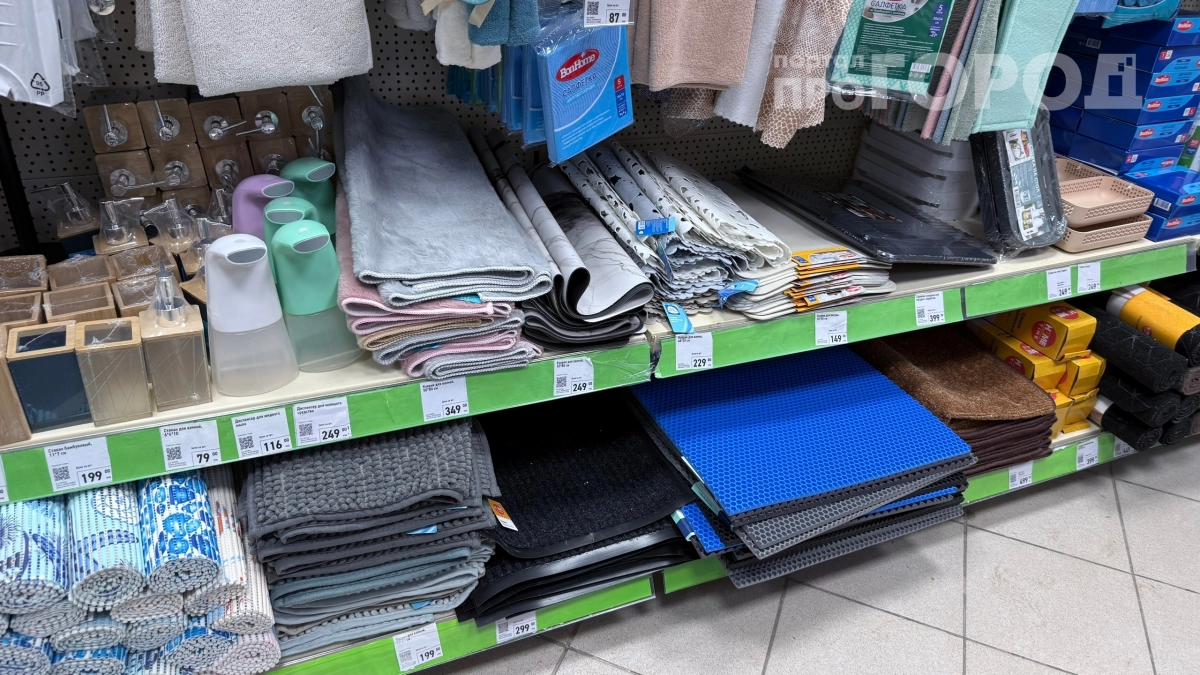 Купила коврики‑травки в Fix Price за 299 рублей: они стали главным летним помощником на даче
