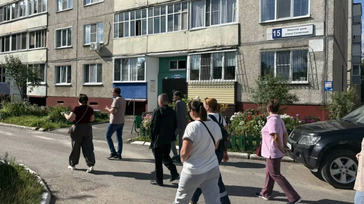 В Новочебоксарске провели очередной обход в центре: сухостой, мусор и граффити