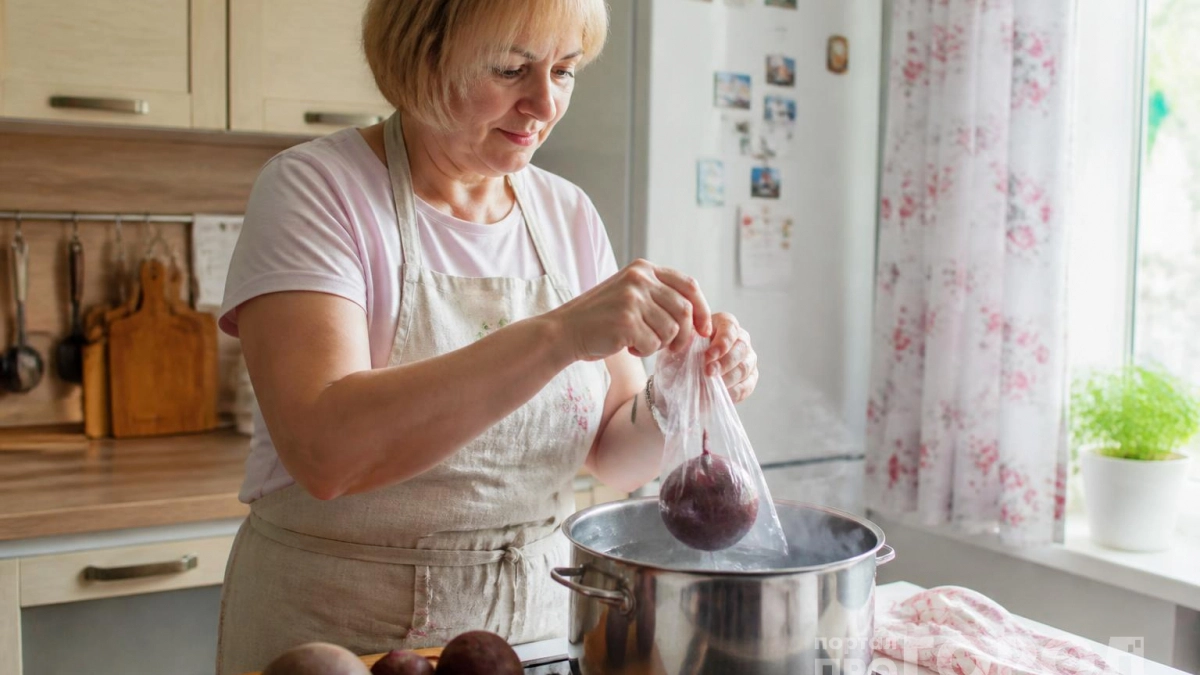 Вся сладость остаётся внутри: как сварить свёклу медовой и не превратить в водянистую губку
