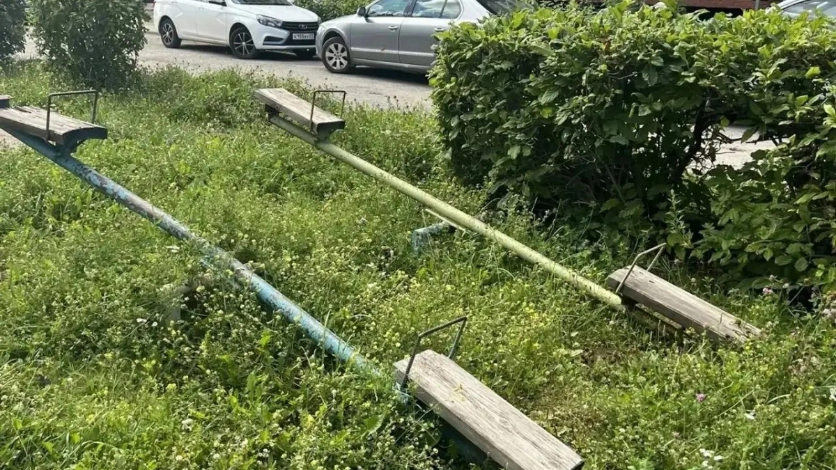 Прокуратура заинтересовалась детской площадкой в новочебоксарском дворе