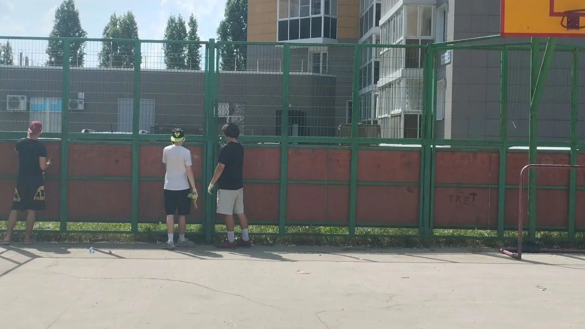 В Новочебоксарске жители Иваново собрали деньги на безопасную спортплощадку: республика выделила полтора миллиона